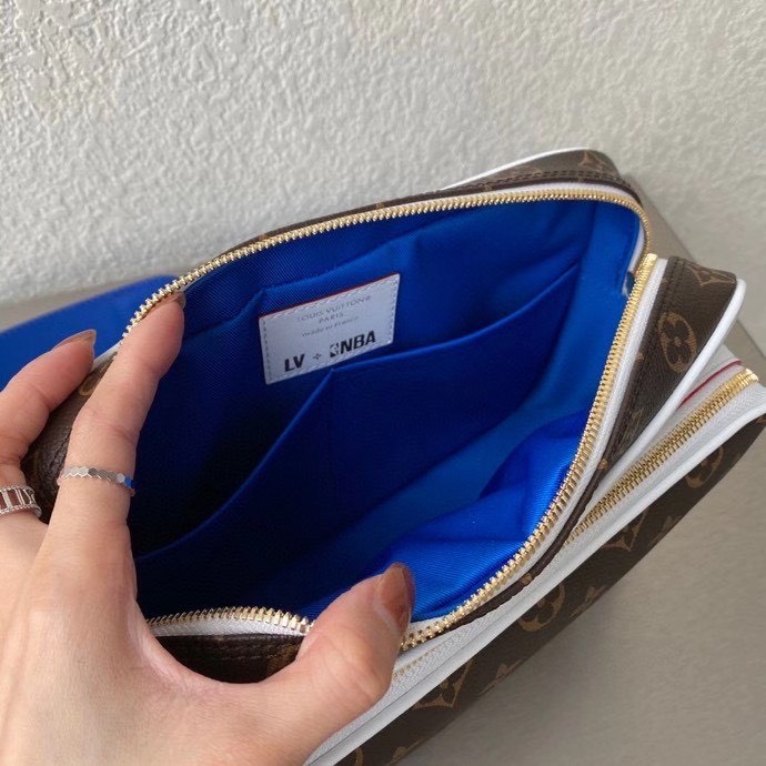 z2246904198751_44cae3b3117f2a0a372e3fa1ca617e40