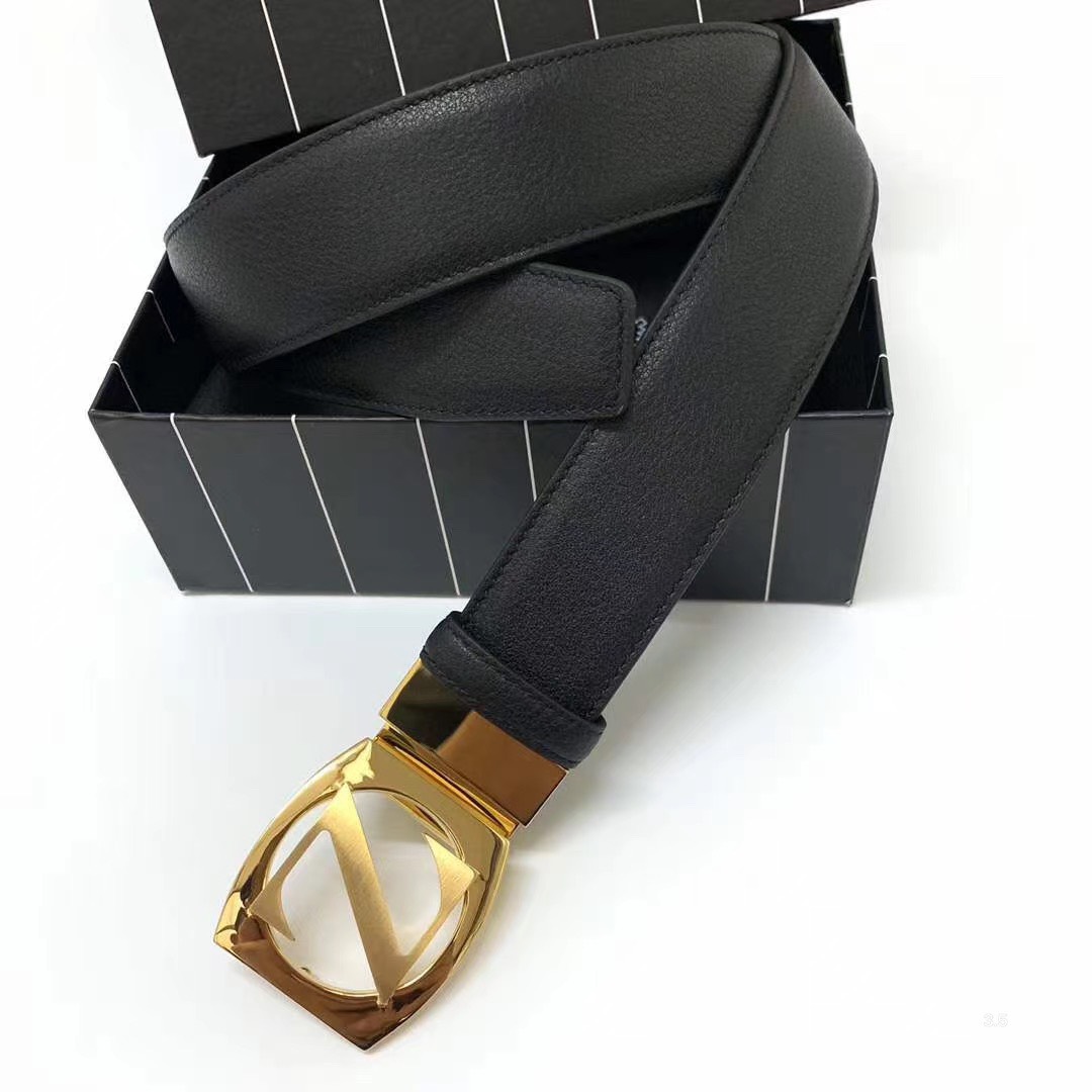 z2249353174364_60f53f5fe7a0d8e94bd23a93b8940ea1