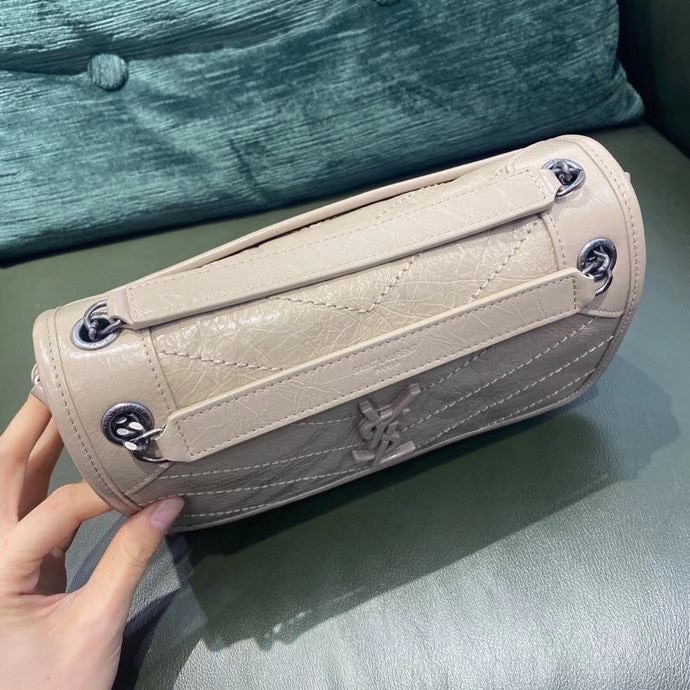 z2251688668025_5f867c917c4e0d4fbf7690896c17ae14