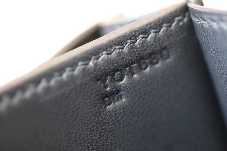 z2255216872655_adaea6bf11523602a209e3178a1abd54