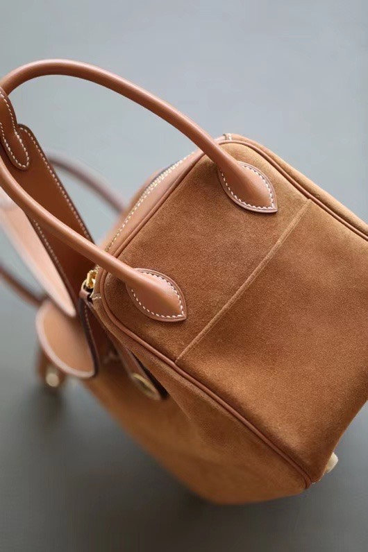 z2258289729373_82fad3f9c064494b6b0739da6ff6e171