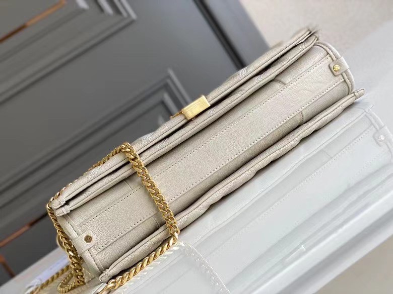 z2274657209628_294f9ac6de1df0e89885dd5eed16bc11