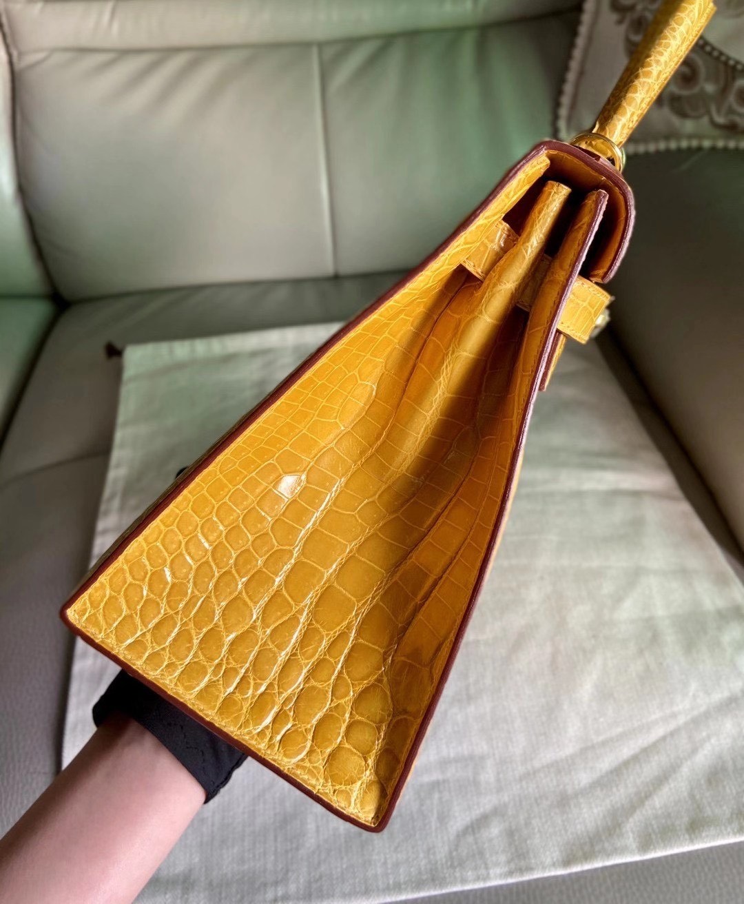 z2280393093228_1afba5164bd051a9e1bc01943a353618