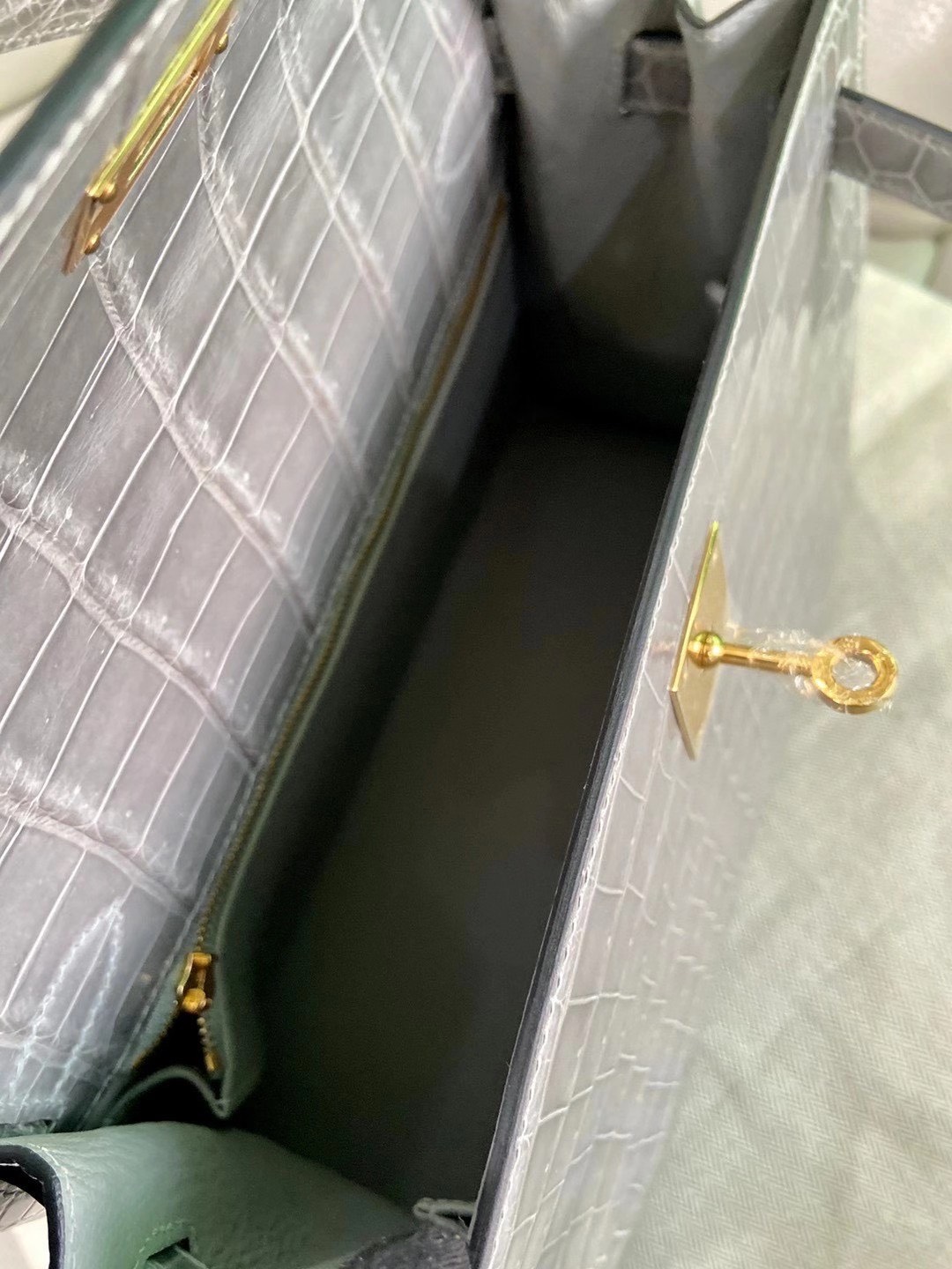 z2280393550478_105b63c0bc81536b2c8ebaf95465b60e