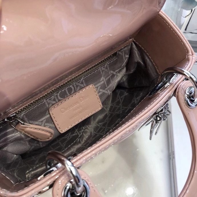 z2299521191004_b6f37d5e7a73b0aa8249a64538f2f797