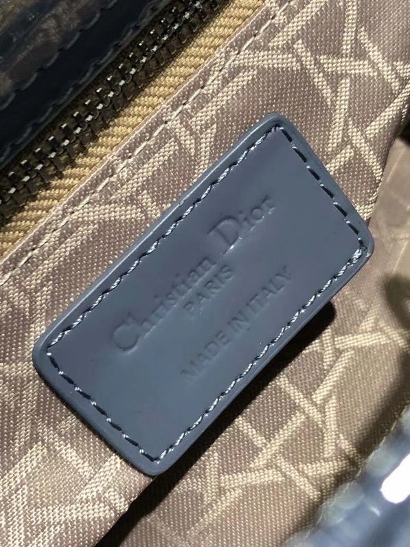 z2299521919525_e6b9c1f72a0b5583deb5595503ee8da3