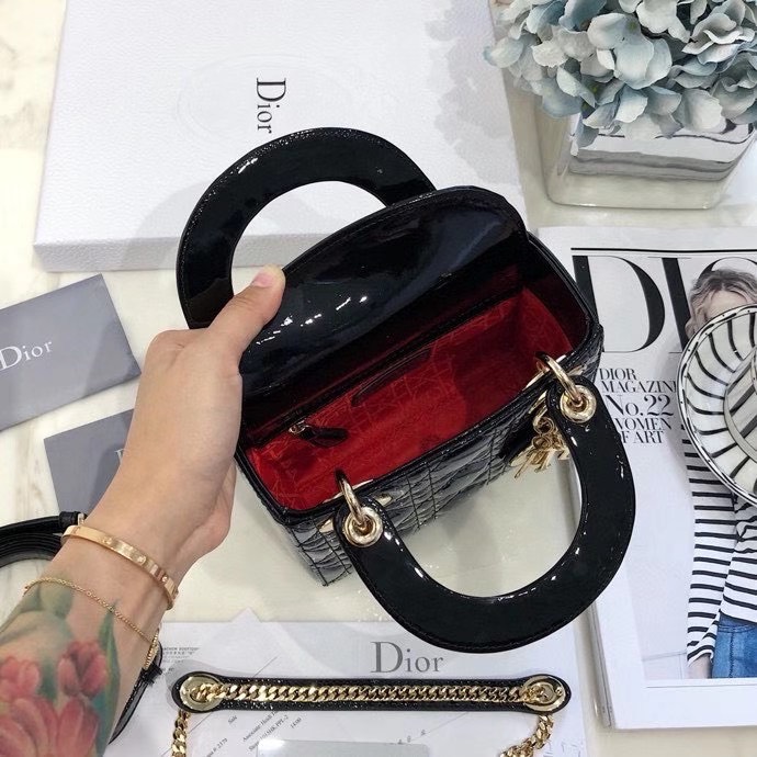 z2299523149210_78e394a7f036be36a186ffd8c3e1901e