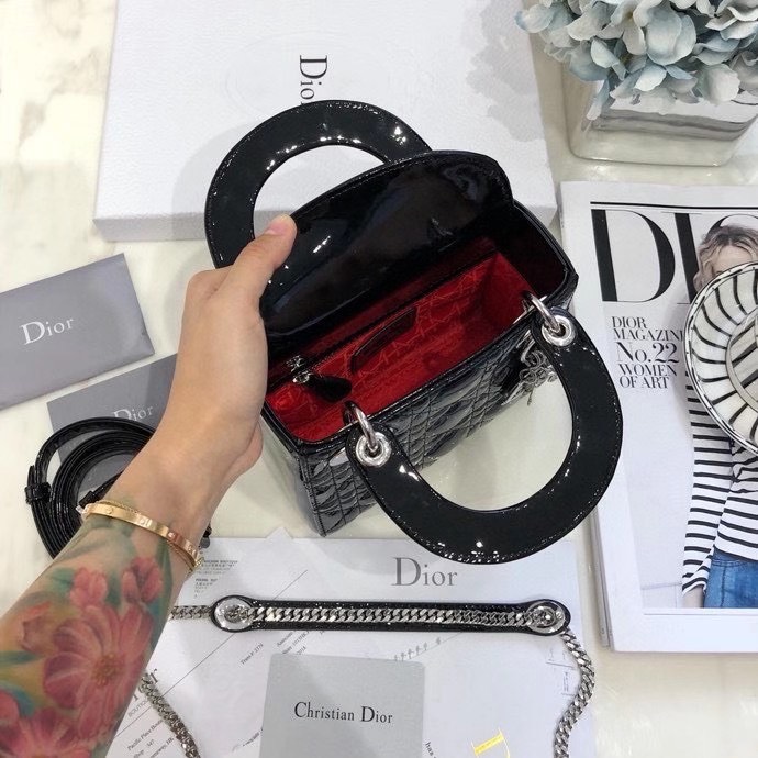 z2299523275938_ac282db41e329599cd94b34e18cfd62f