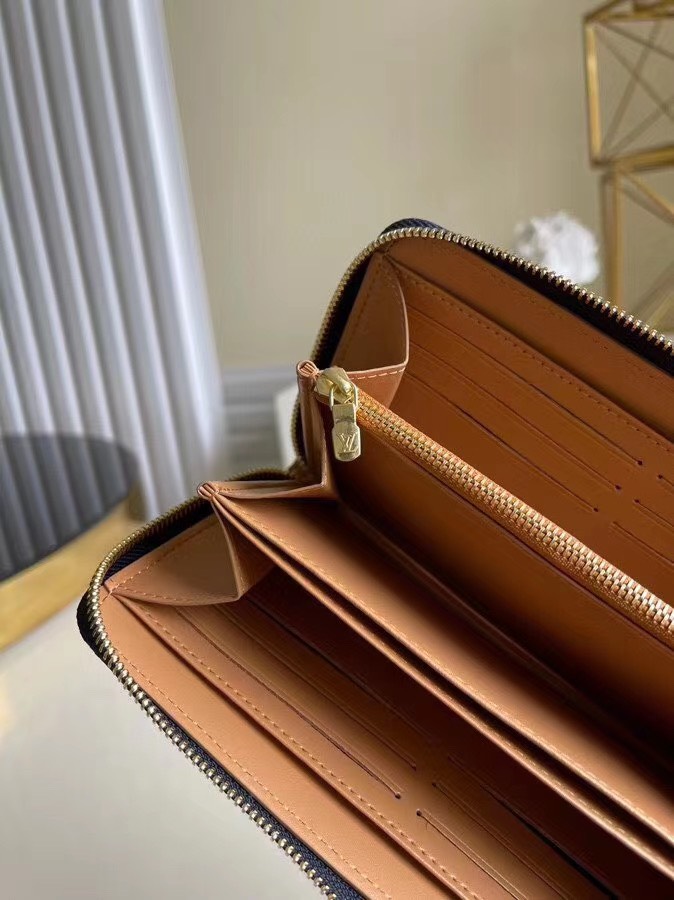 z2356352448251_5ef77c214e0663e25047daa8a340ff0a