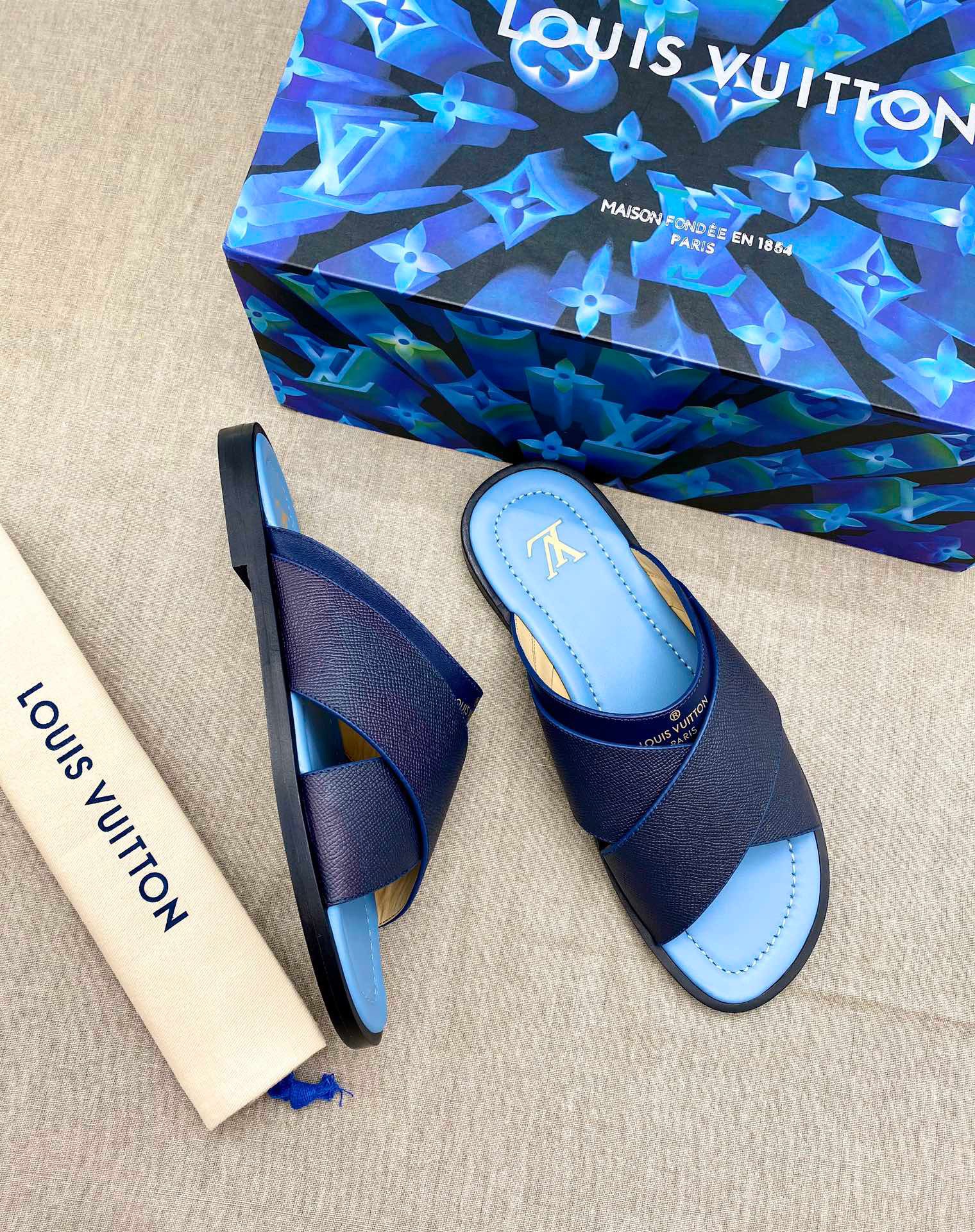 z2364058059917_758cc52cacf68a35a4e2e660e697cba0