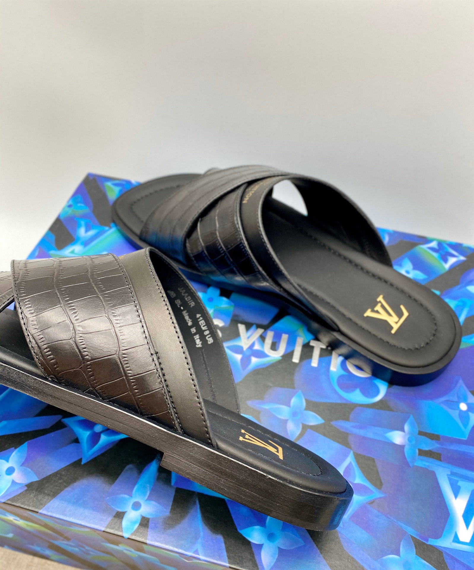 z2364057187097_3e9aae12842c594190bbd4513271a243