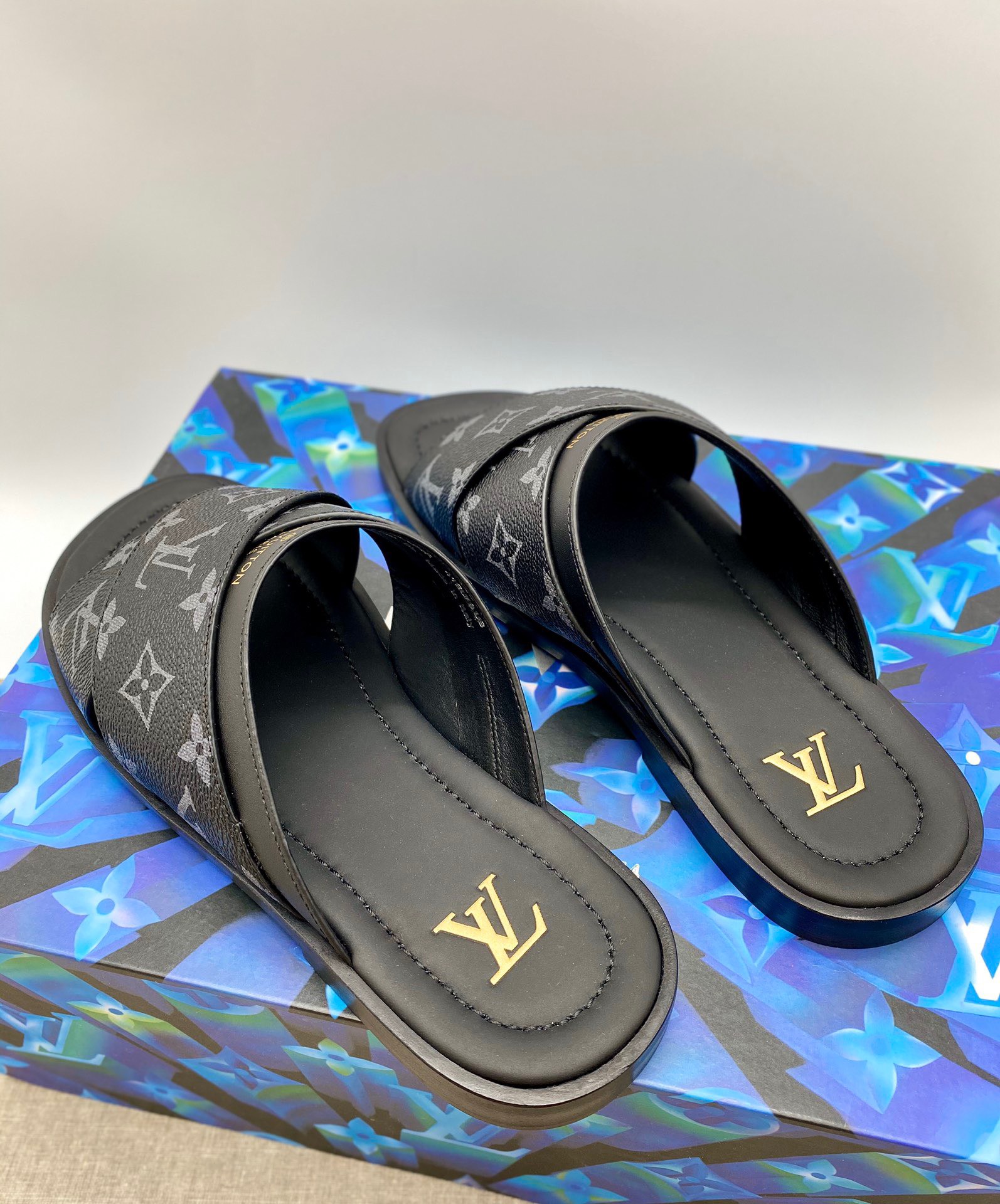 z2364056313009_a526c29480ba4872b18089353ee33c0c