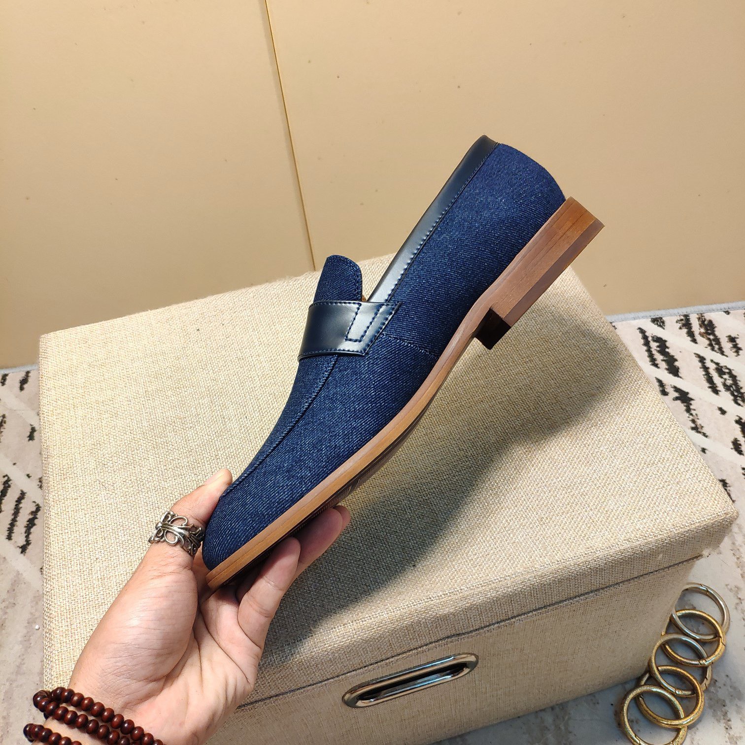 z2369199506912_9080398e67343d5698fb0312bb13c7d1