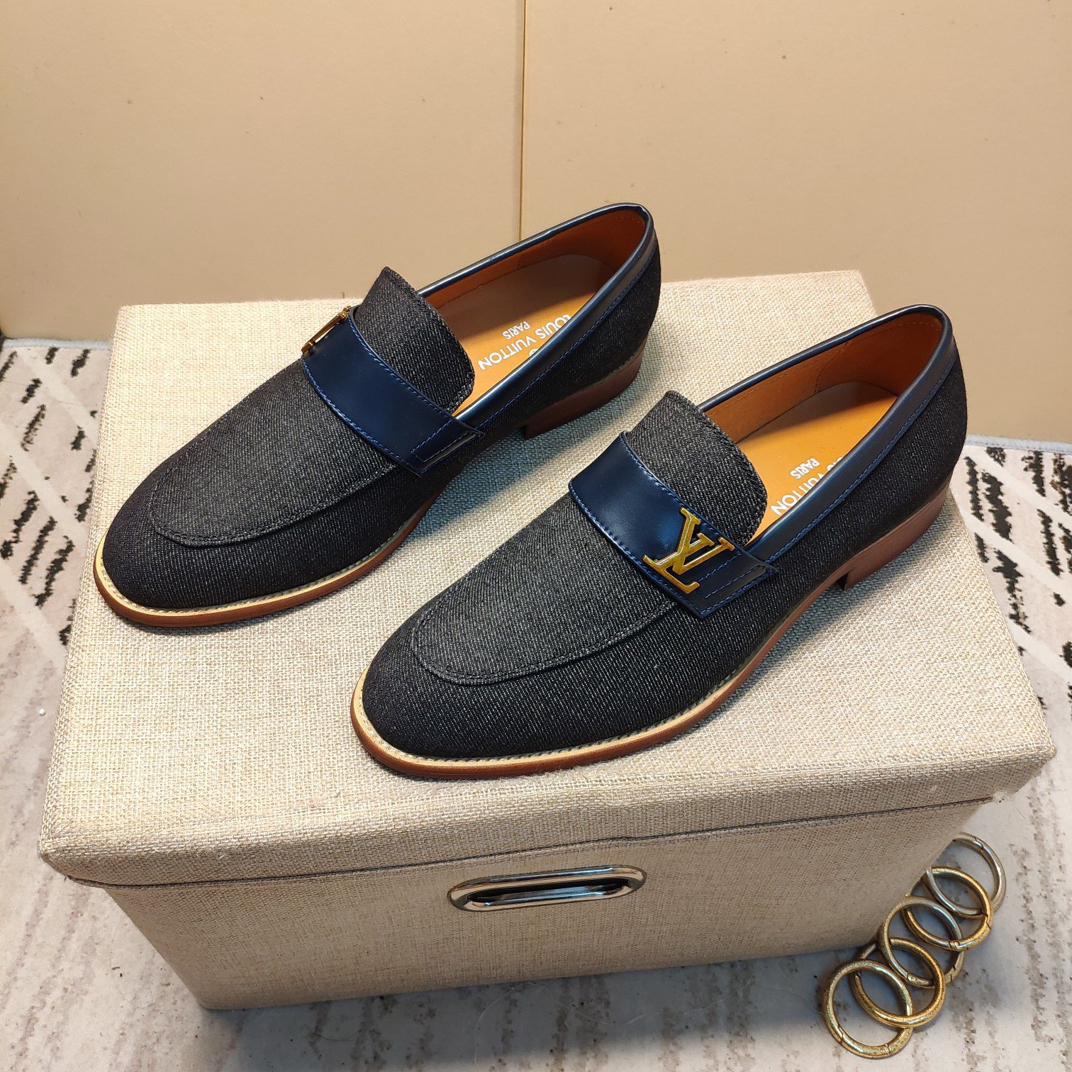 z2369199851306_0653e962ac99f29d861f339081f3104f