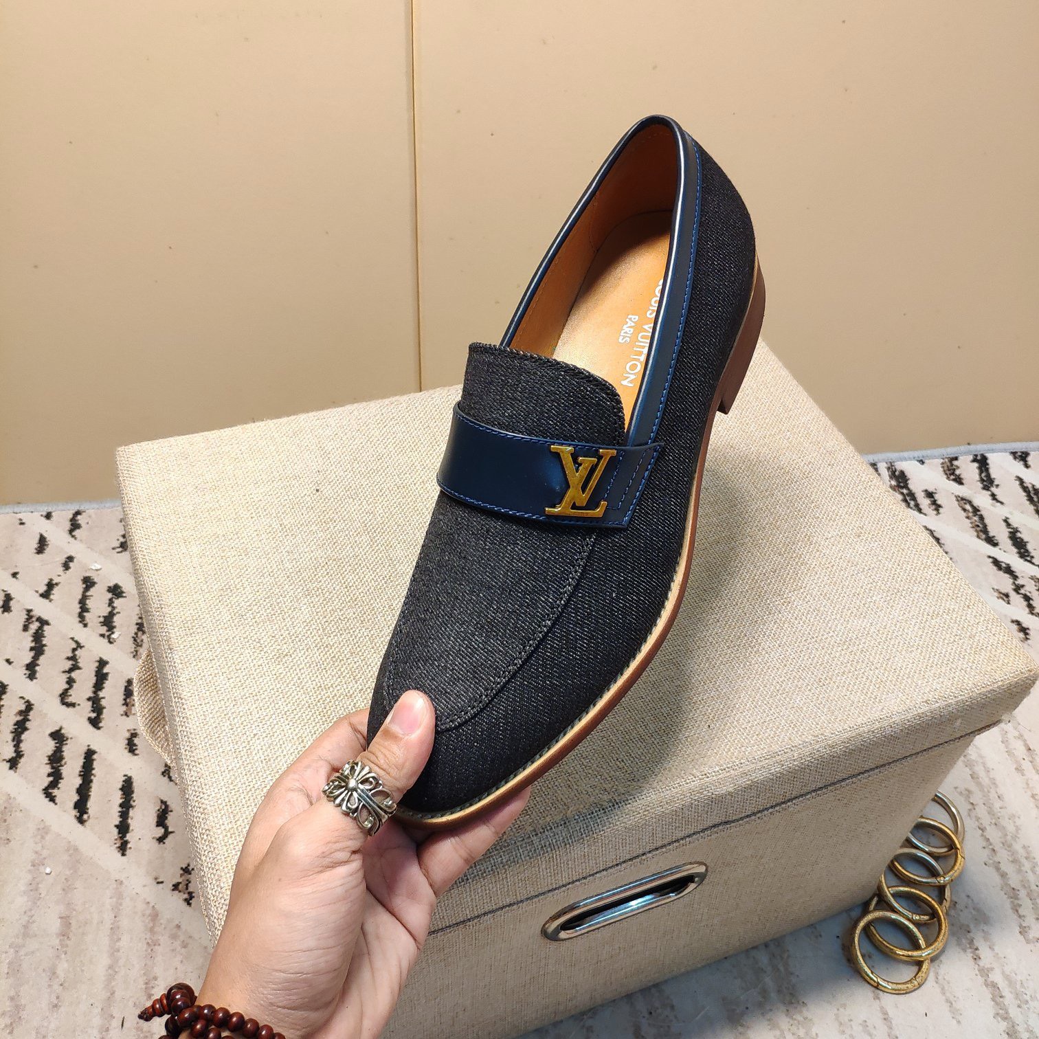 z2369199857084_91d7f80b9fe34e8f79a72f09f625b7fa