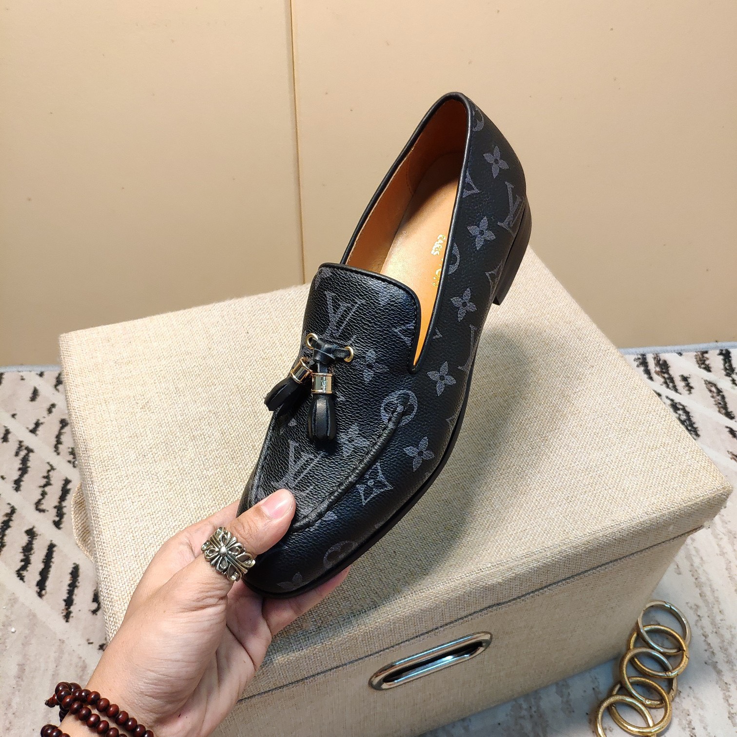 z2369202194647_27f2e09e34a33d1c9af7290da3e987b3