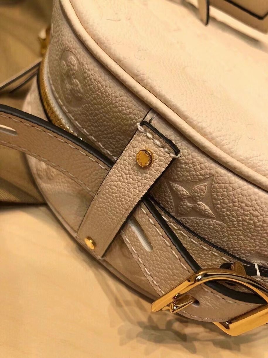 z2373215516972_78da464e14ff8c3814642da542f12ddf