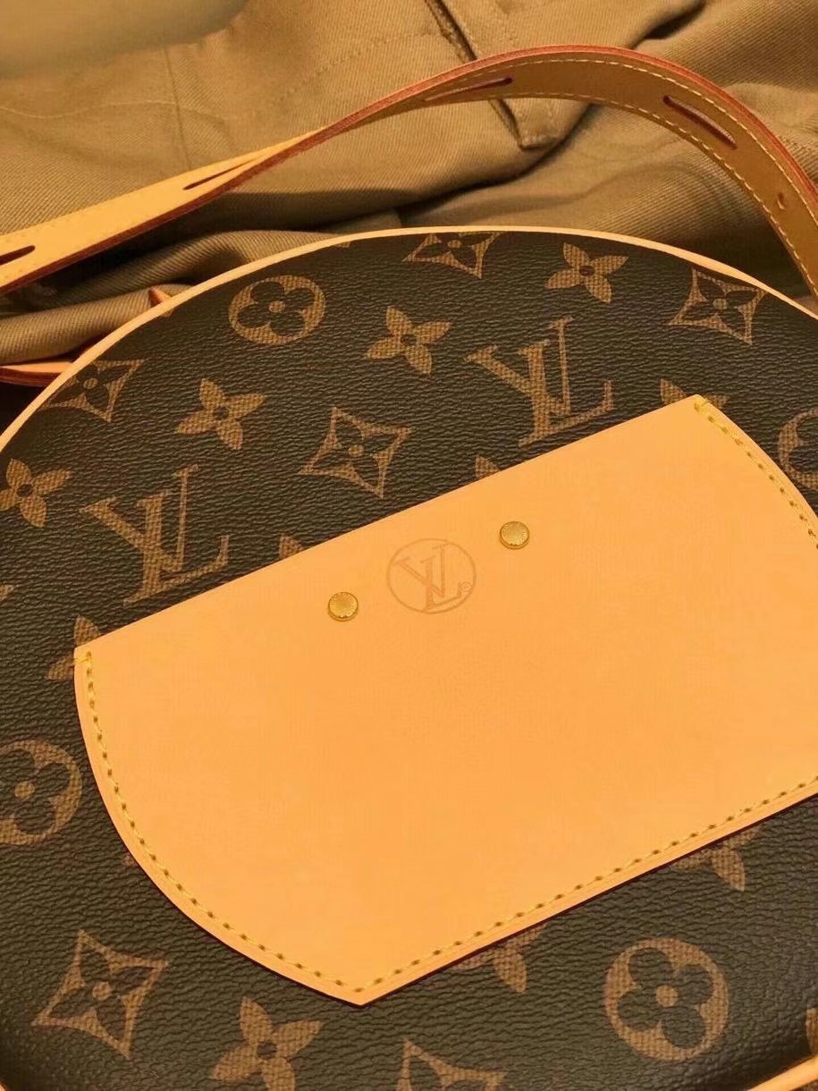 z2373215892721_5cf3370953c1cde777ba5d07a868d1c7