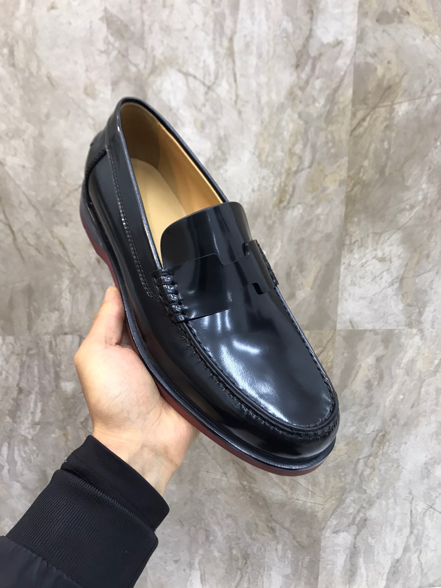 z2385261766004_91f0a415358f24a8683cacdcc6542e37