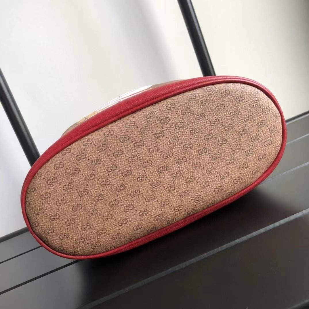 z2392177282047_8a931711573033efbdade502de8097c8