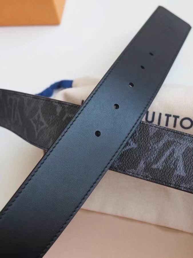 z2392175217474_97ddfb3cd44fcdaadf3ee1938f7fc547