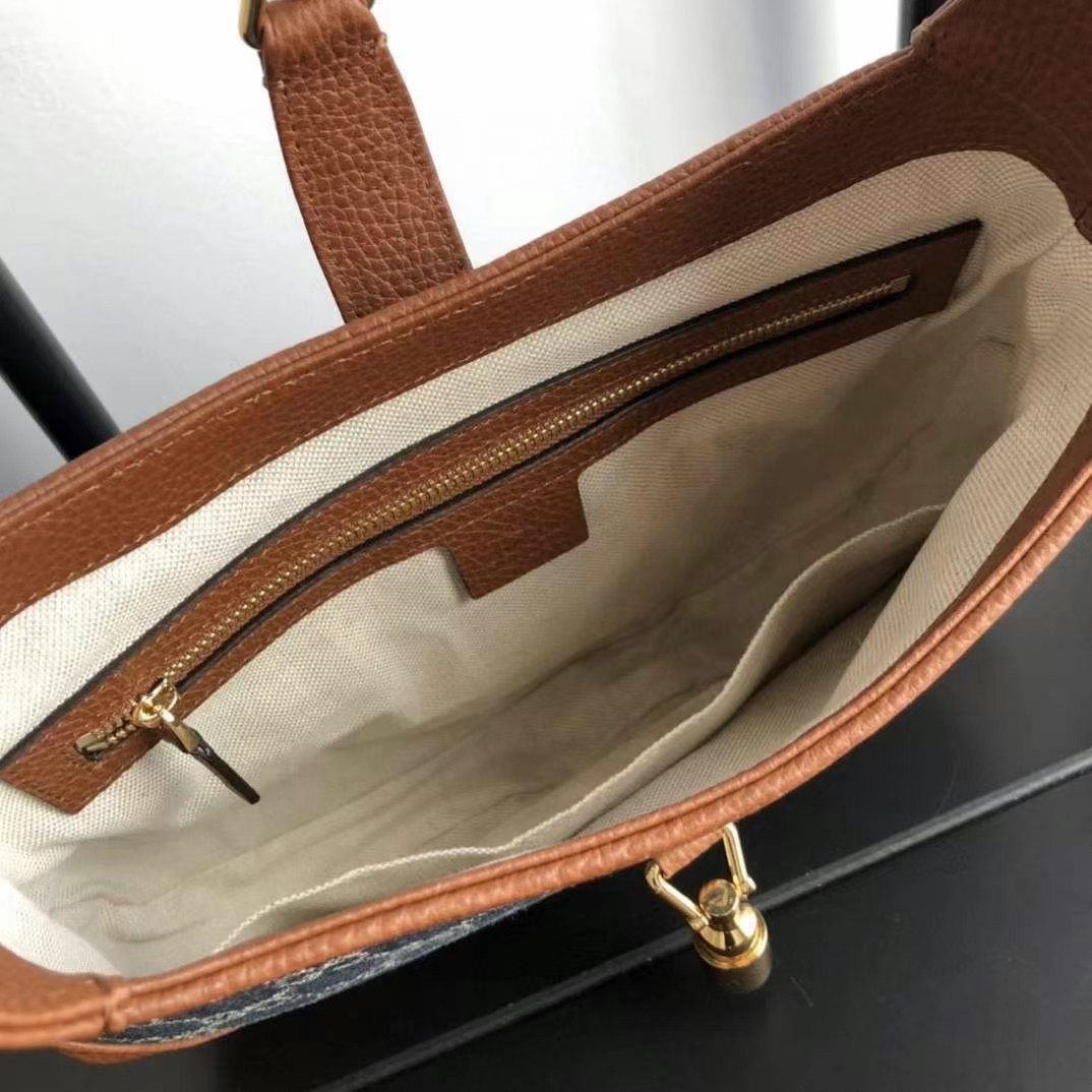 z2392176340994_d488de5d17566ca53e93dd9fbd8bcc53