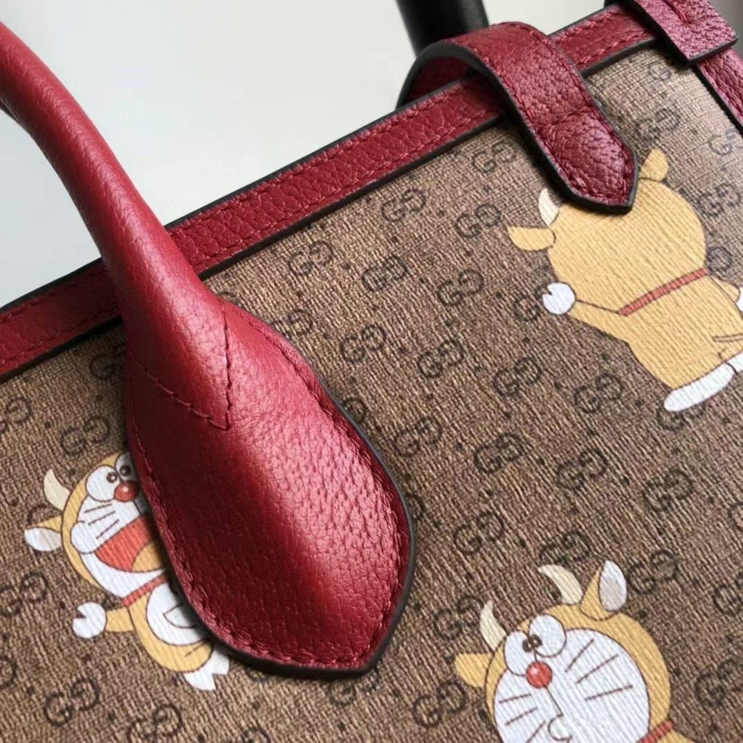 z2392176674095_e8d39df438cd9cf84d56b93dfb083208