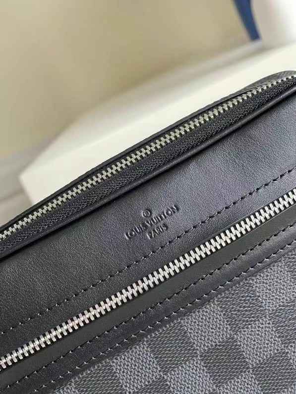 z2411958796877_49c0e87142505cbc7555163f62d36d6d