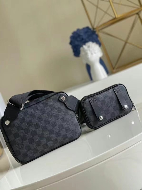 z2411958797661_05f12d9ea872c29df8988c4fb7c52344