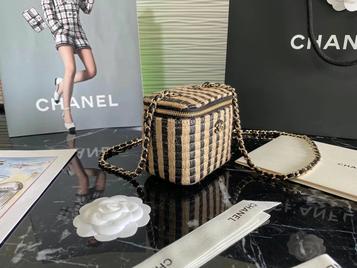 z2433992838428_26547dcb0bd2b22a418b4cee953d01b3