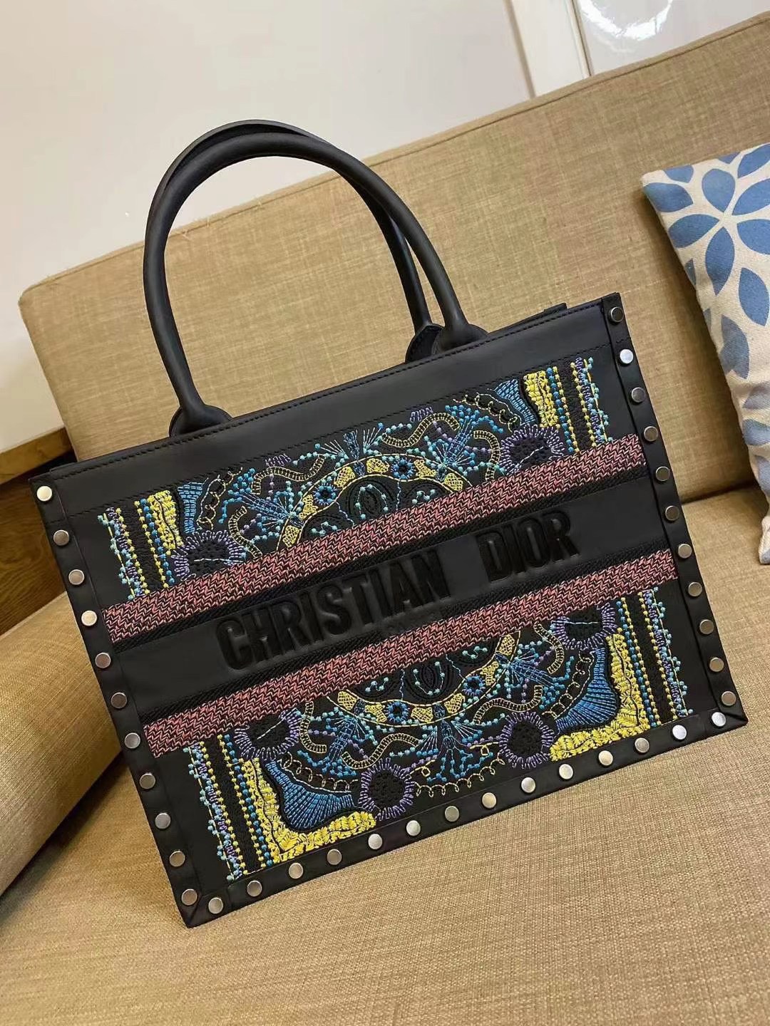 z2493382141735_6bf82606163f063457a029f389a1e6c6