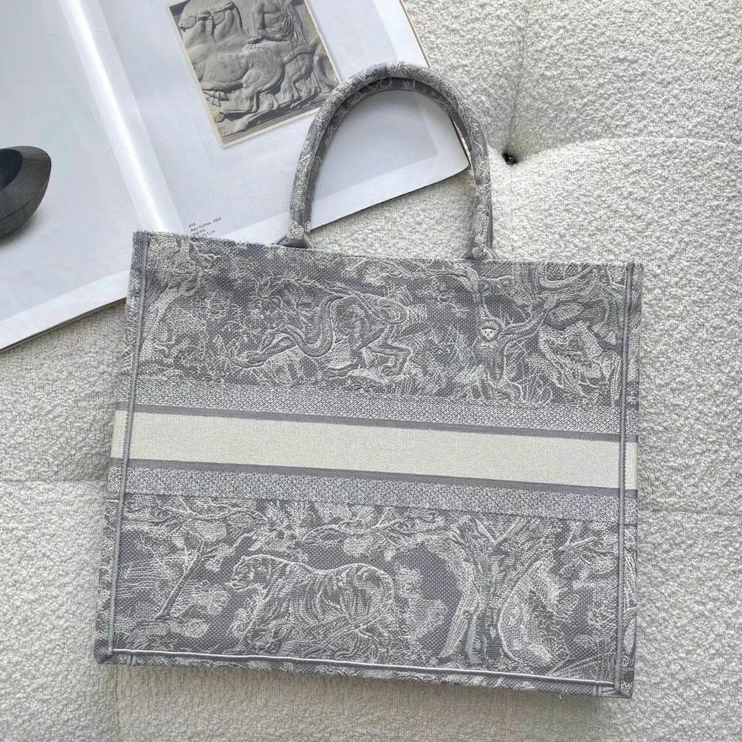 z2501688860000_1c07855b9a9ff8e4144b0bea9ff40dc3