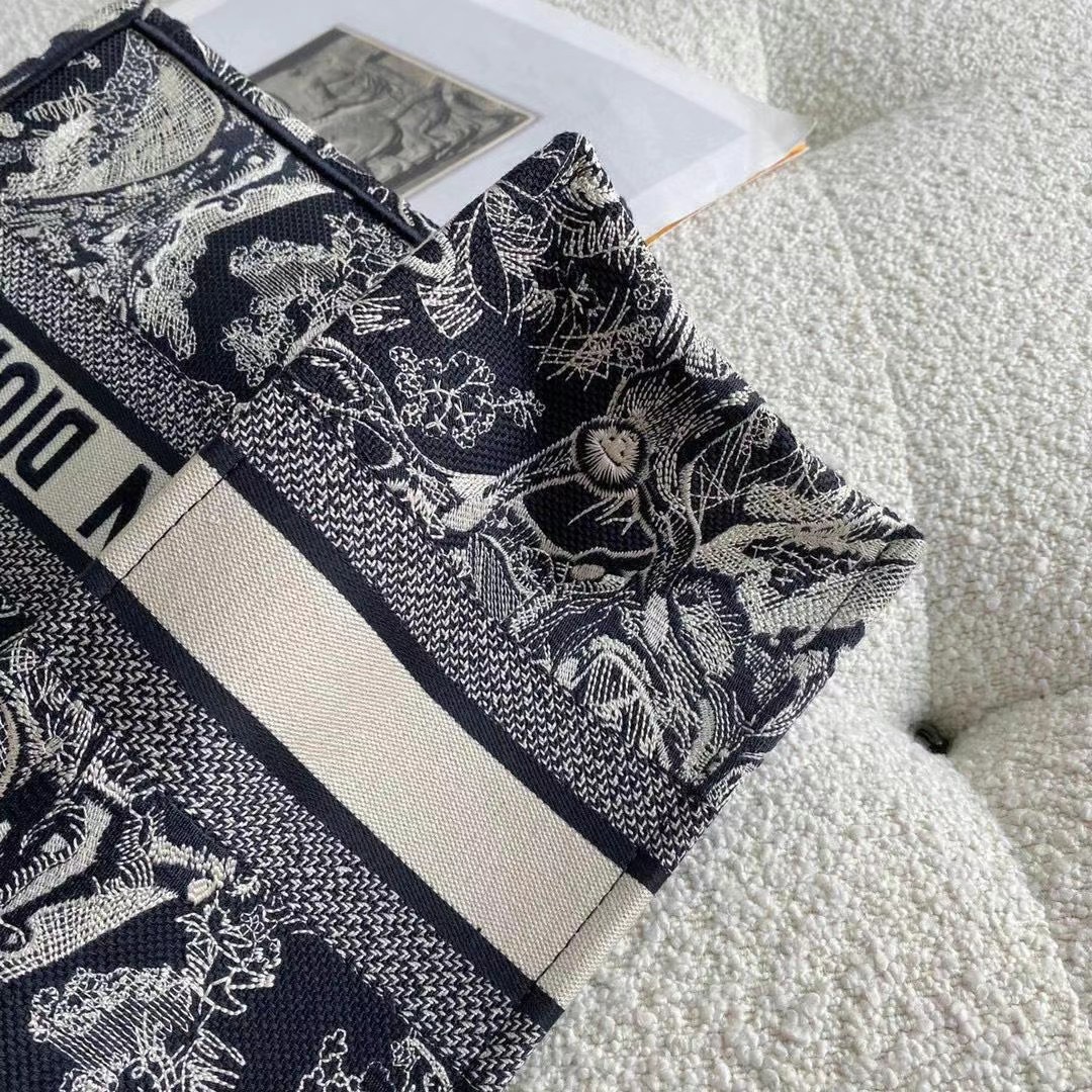 z2501689298718_298ebaec323ca7b69acdd35e9e8392ab