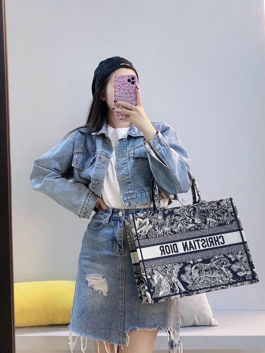 z2501689319443_82054c8b2ca3121e440c314ad790a7fb