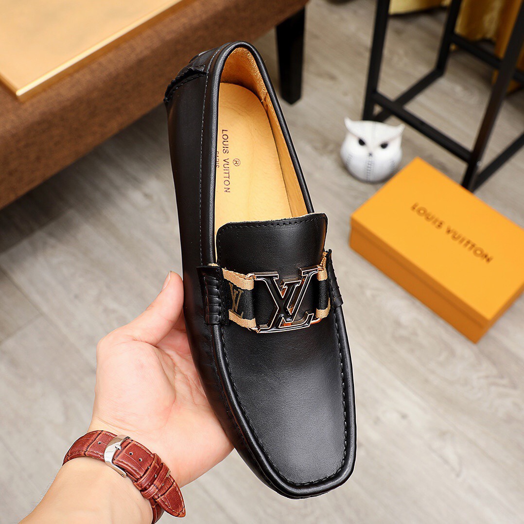 z2495036127380_635a8e0245e5264897486cb9445bc8d1