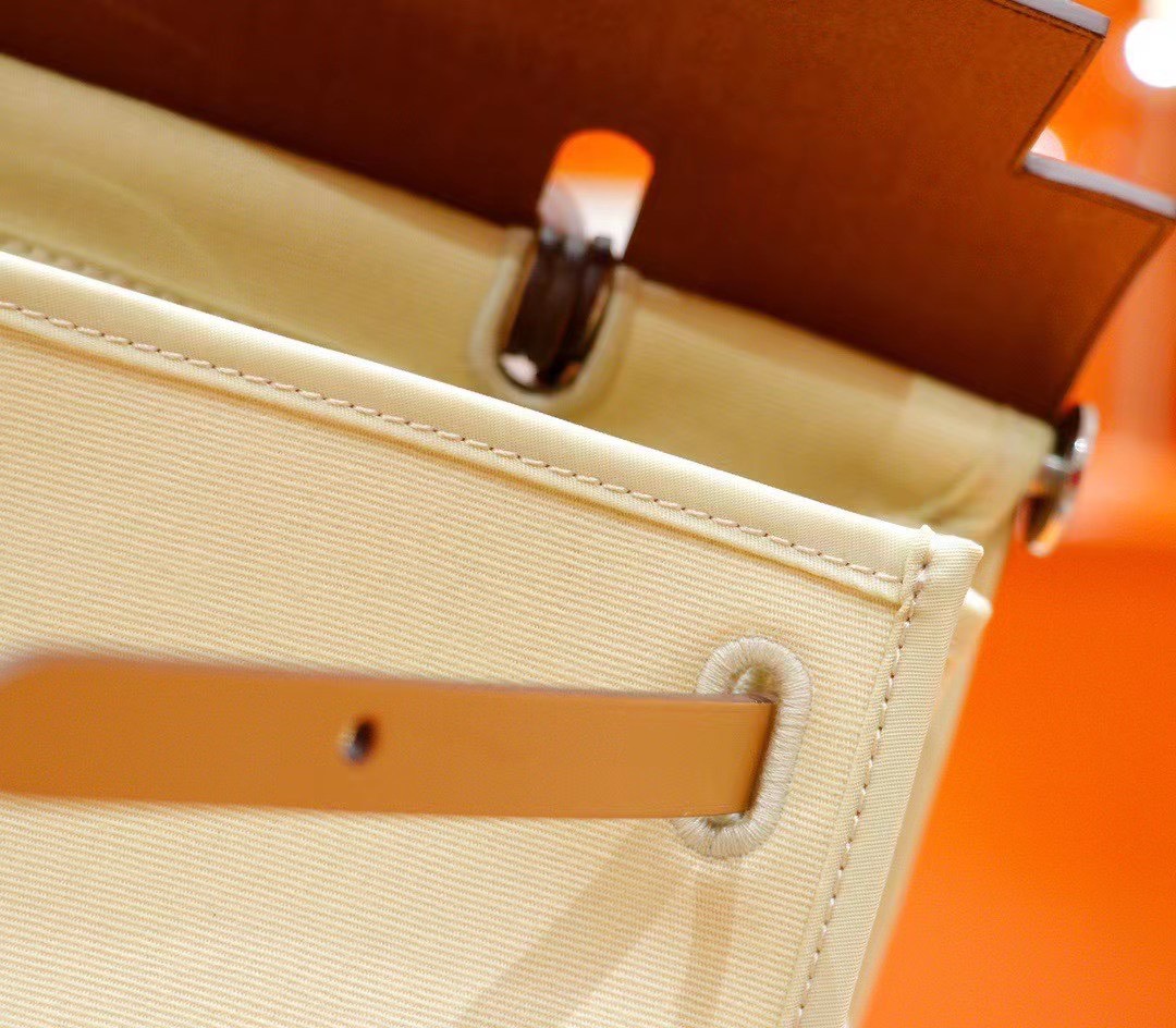 z2623687885581_e434e639e9f580bd3c4e2d66dceb5757