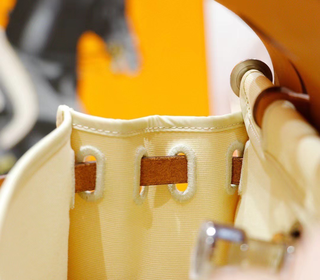 z2623687889495_ac1e7ea133c282751e2056367408c097