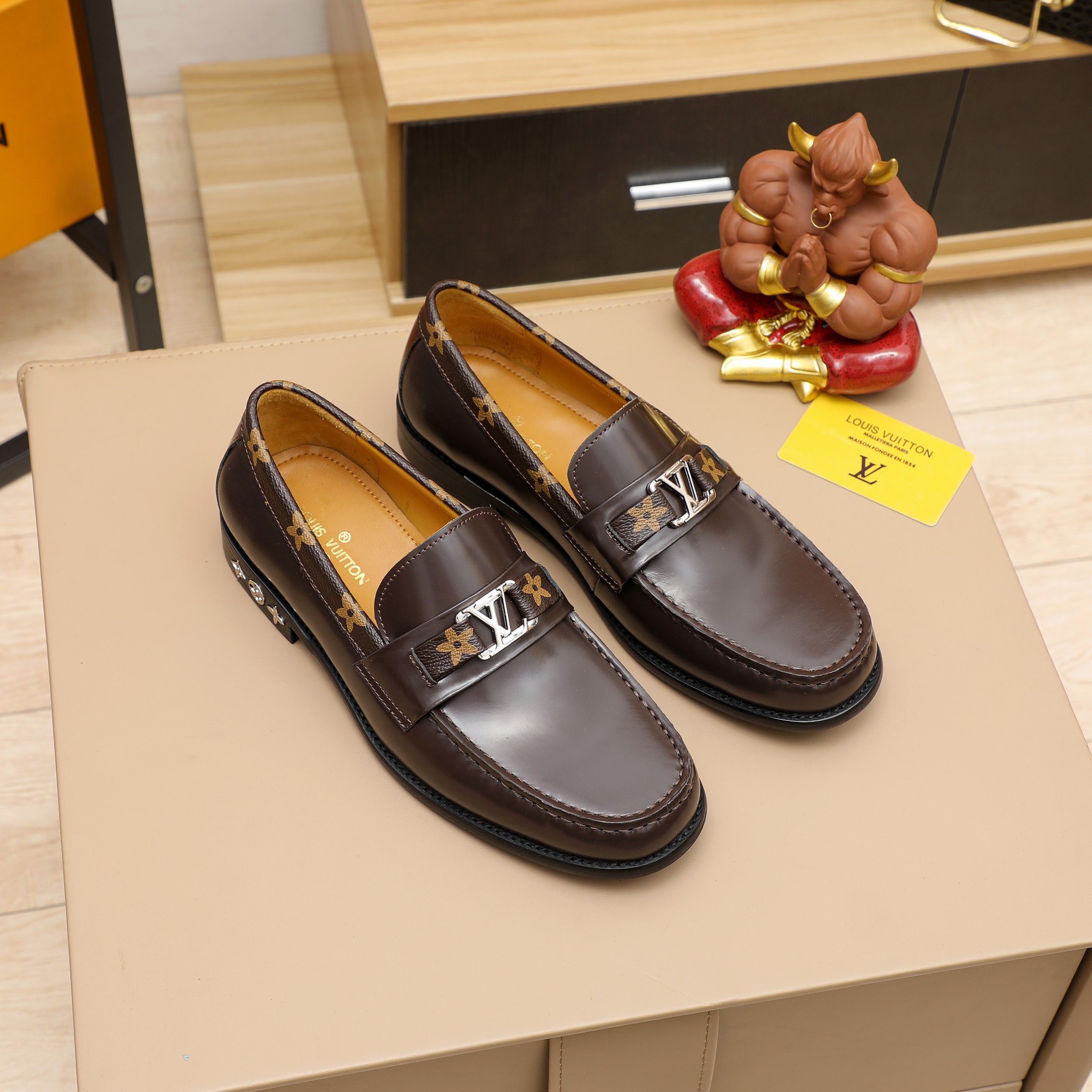 Giày nam Louis Vuitton Siêu Cấp RLCLV1302