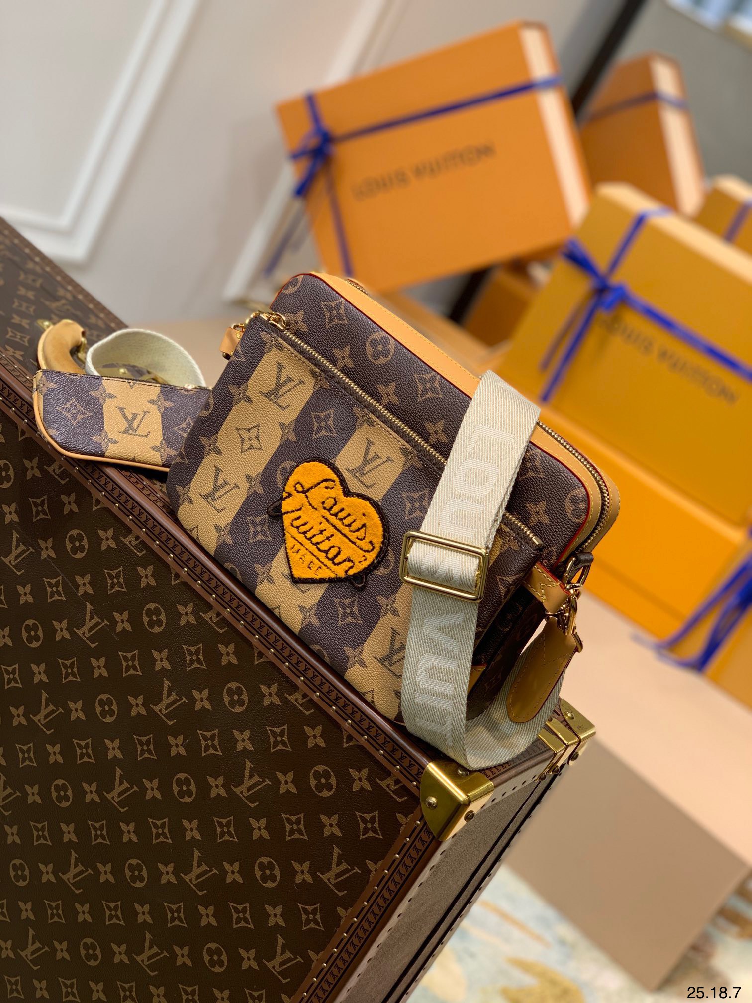 Túi xách Louis Vuitton Siêu Cấp RLCLV1872