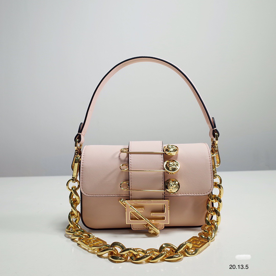 Túi Xách Nữ Fendi Siêu Cấp RLCFD2185