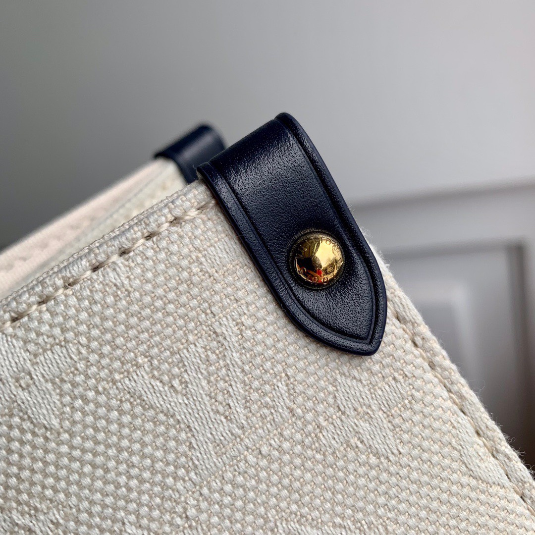 z3553213623760_b9f5020b708cb46f784255bf53654a03