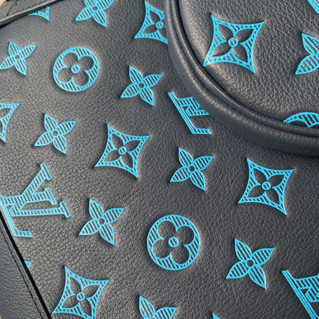 z4420420435324_114996a6bc43b75ef081a417b9228476