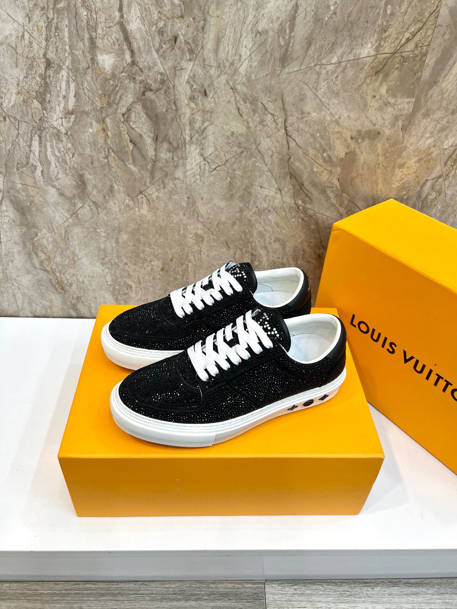 Giày nam Louis Vuitton Siêu Cấp RLCLV2762