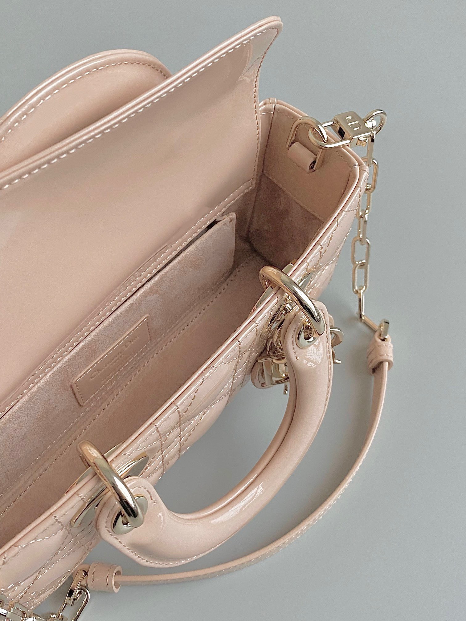 z4766836590272_6230400f3174e38aef9d2d532347eeb1