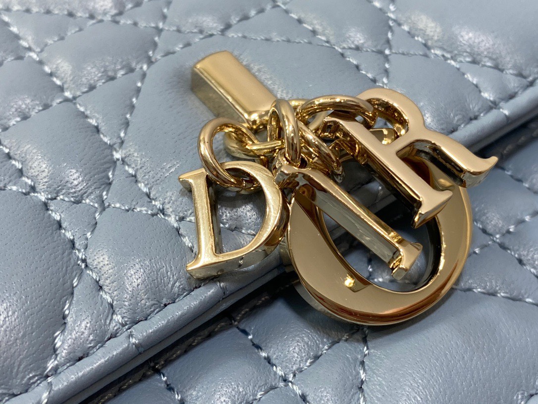 z4831456558264_ad3b9d5a0070df90803f7f7d1fc1651c