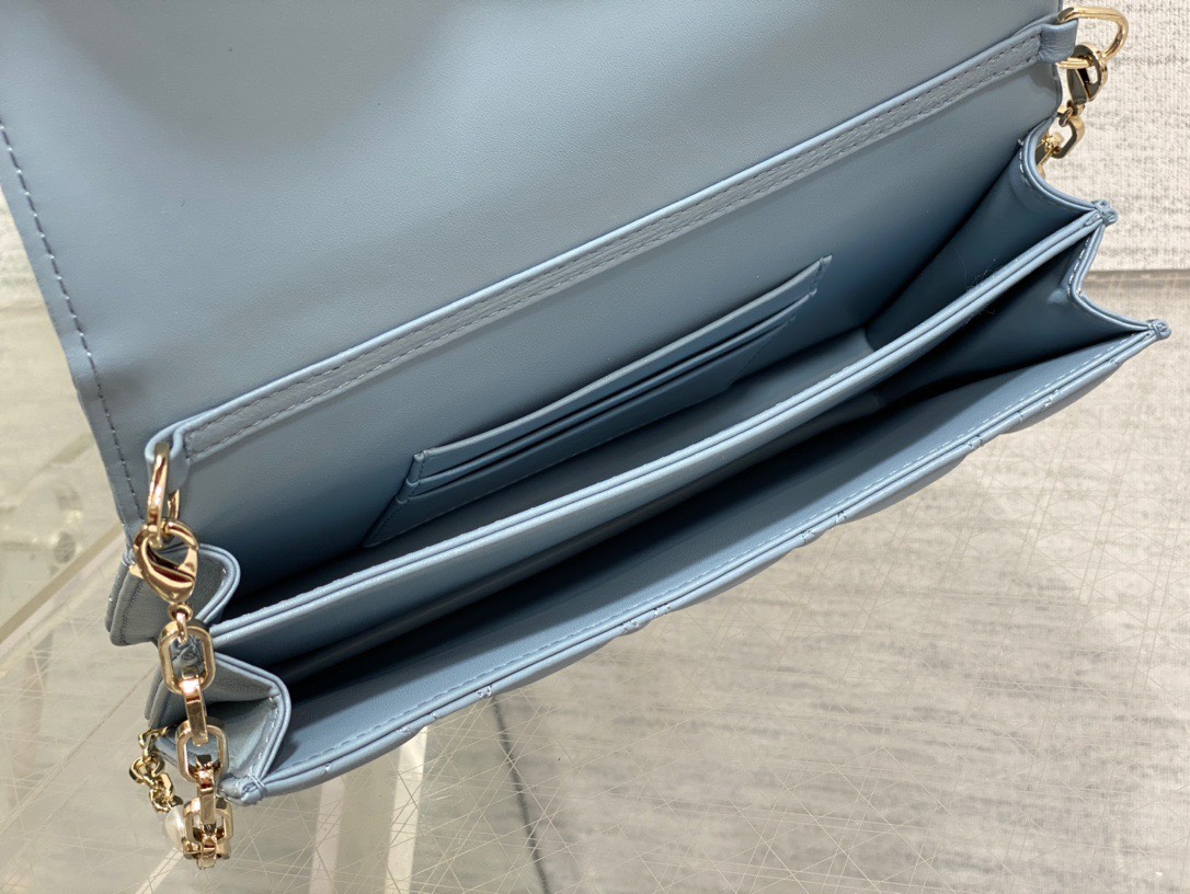 z4831456584994_ace772eb40d688fccd3ca011dd3cbf8a