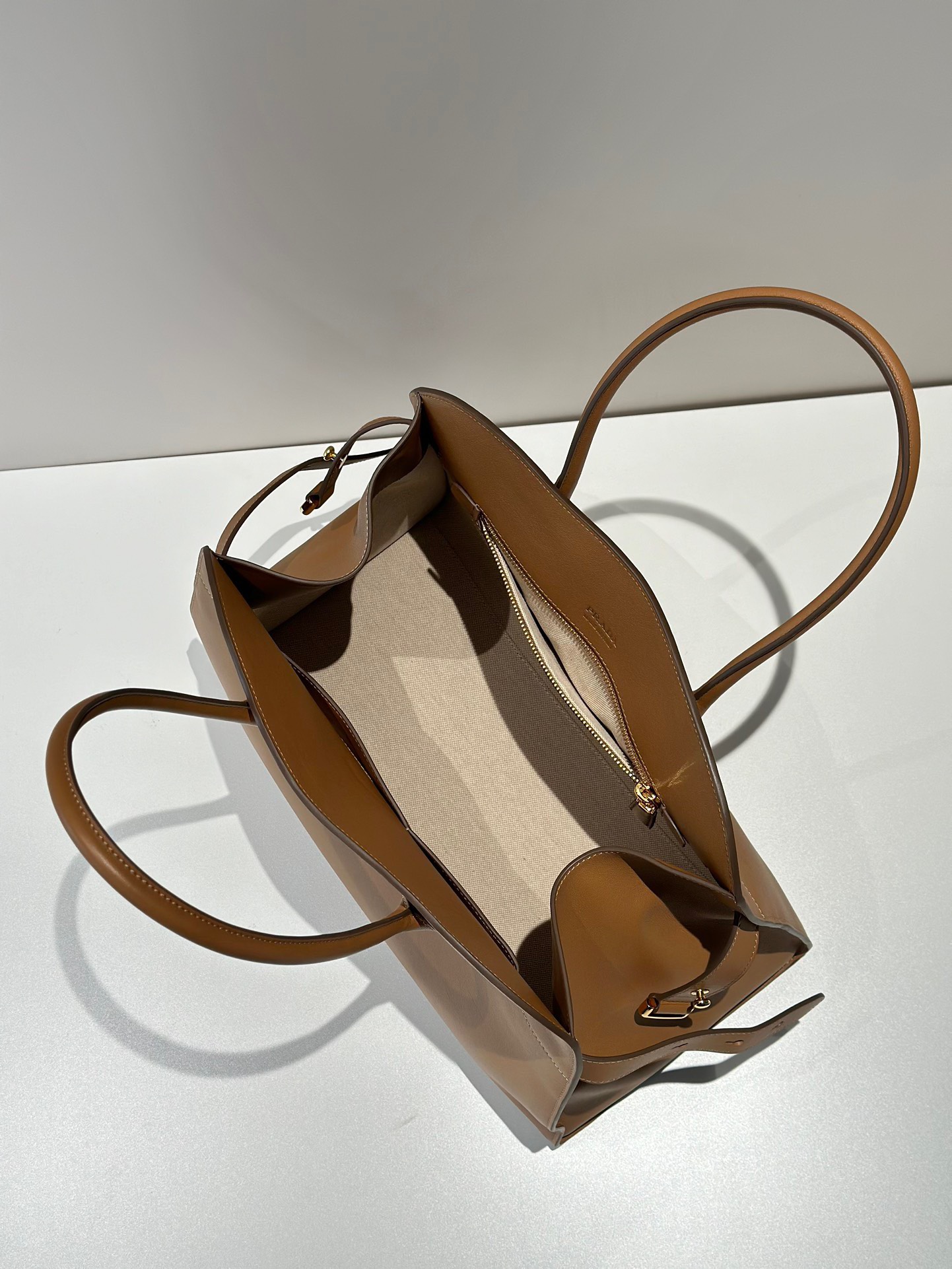 z5237636532573_c8bf03272997f04e939c36d6f7268191