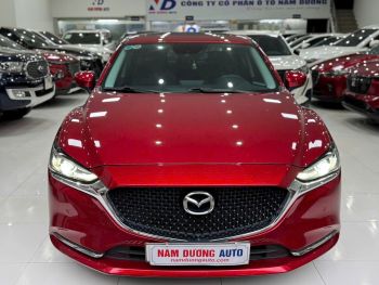 Mazda 6 2.0 Luxury 2020 model 2021 đi ít