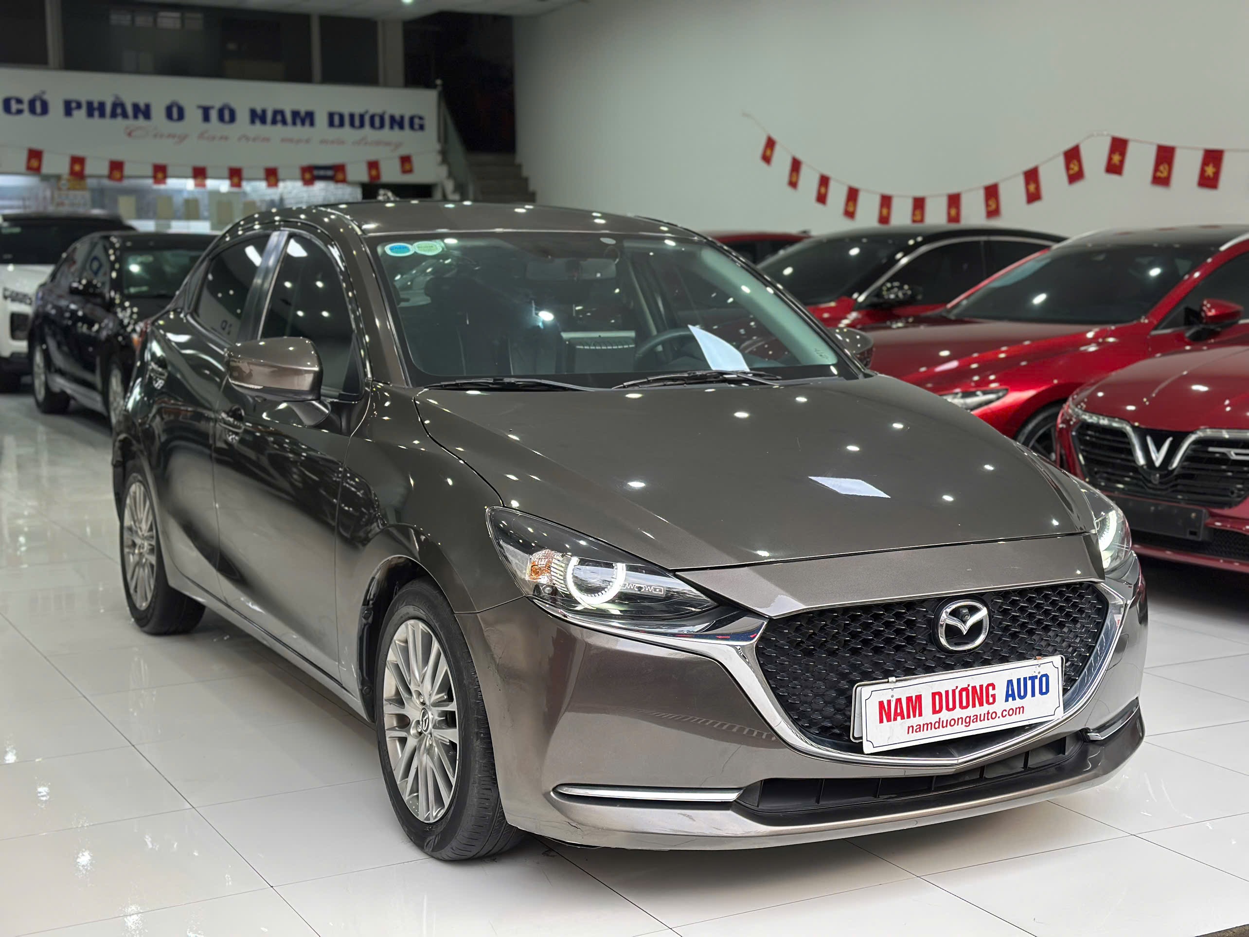 Mazda 2 Sport 2020 màu Nâu