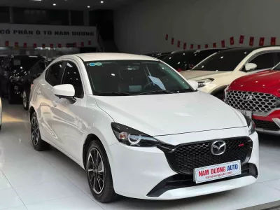 Mazda 2 1.5 Luxury 2023 màu trắng mới về